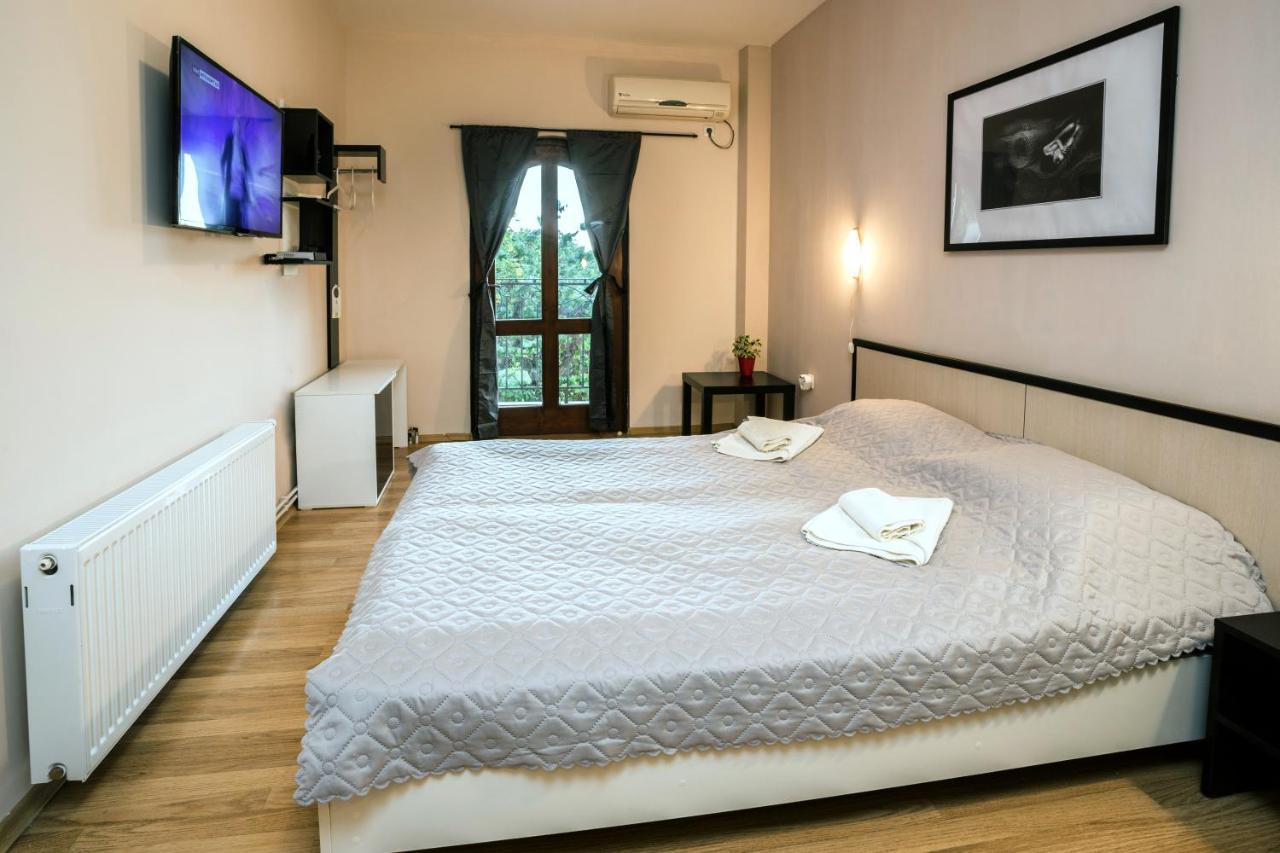 Hanovete Hotel Плиска Экстерьер фото