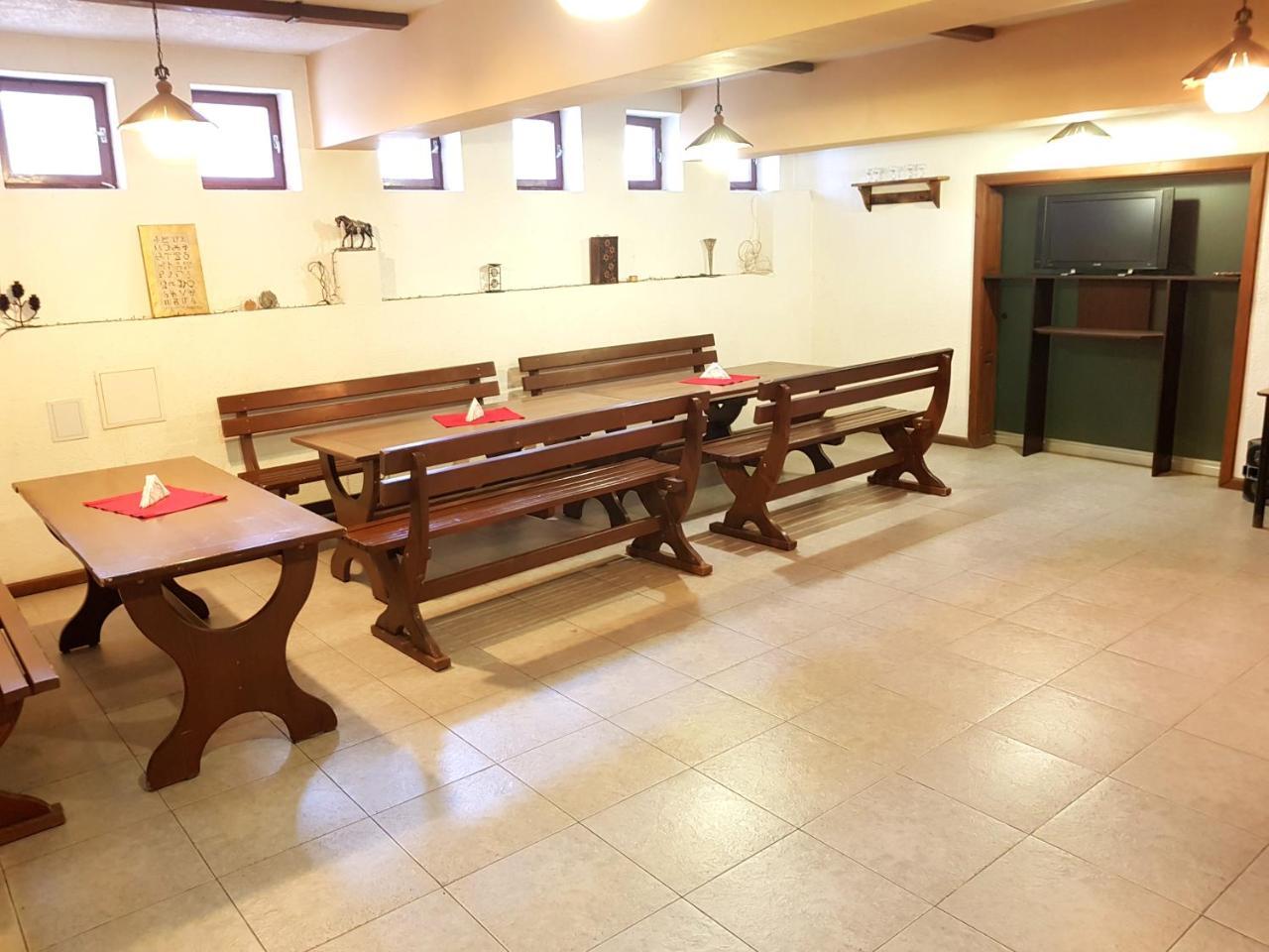 Hanovete Hotel Плиска Экстерьер фото